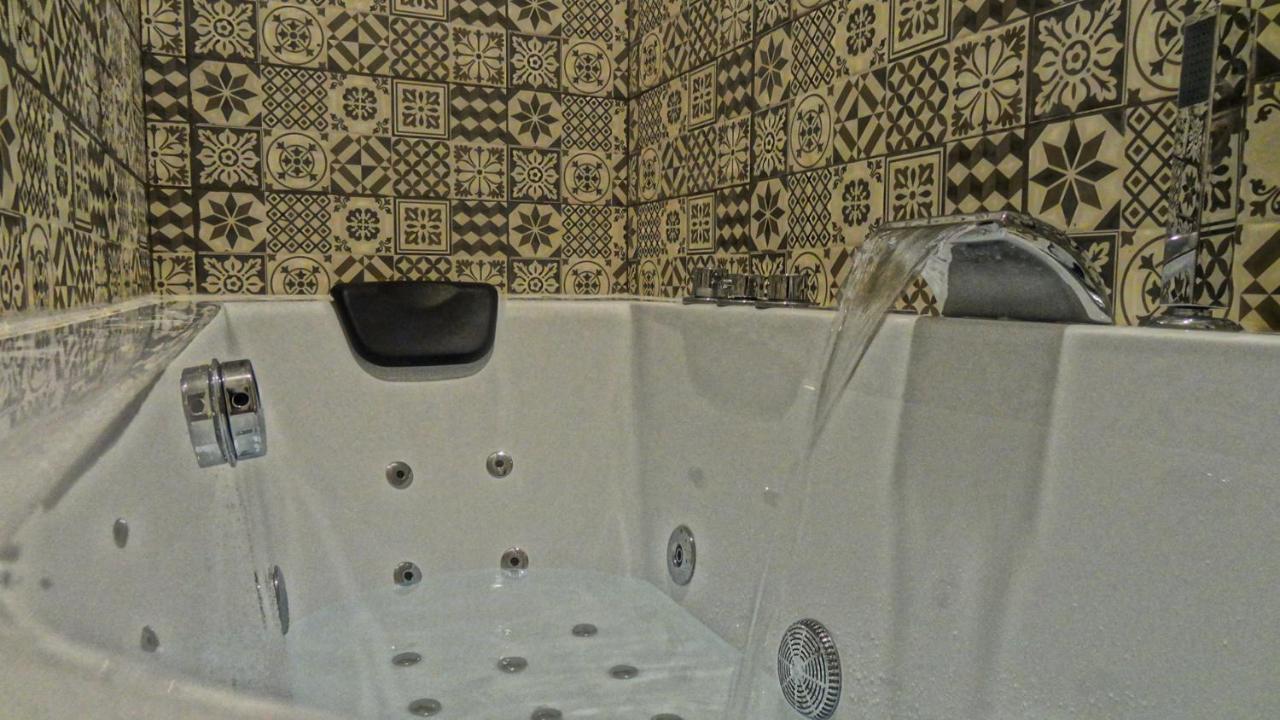 Cozy Rooms - Banera Hidromasaje Valencia Luaran gambar